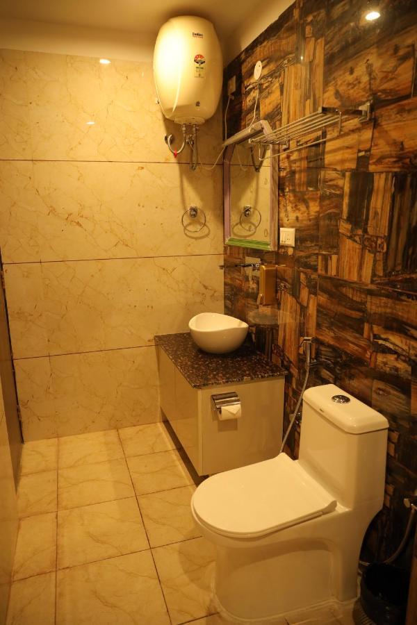 Hotel Cordelia Inn By Devpaga Hotels Pvt Ltd Rishīkesh Eksteriør bilde
